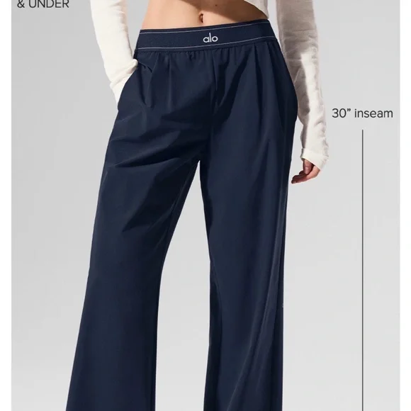 Alo Navy Wide-Leg Pants never worn brand new without tags - Picture 3 of 8